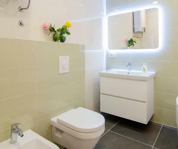 Πανσιόν Old Town Center 4*