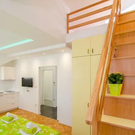 Old Town Center スプリト