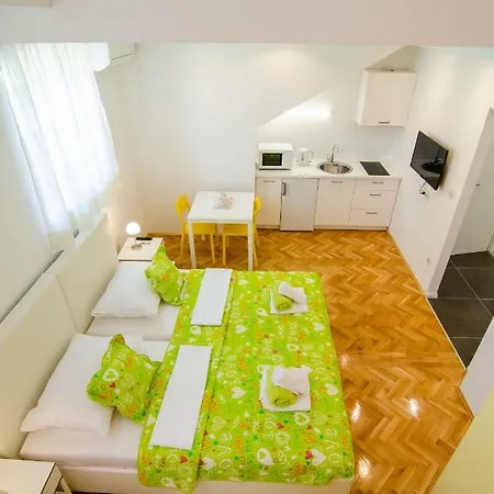 Apartman Old Town Center 4*