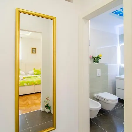 Old Town Center 4* スプリト